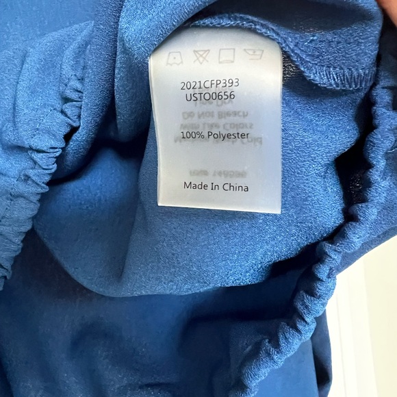 Universal Standard Ballon Sleeve Blouse - Picture 3 of 3